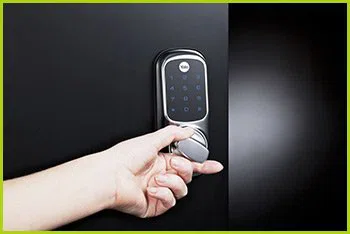 Expert Locksmith Services Cincinnati, OH 513-988-4098 Expert Locksmith Services Cincinnati, OH 513-988-4098 - 11-business-locksmiths