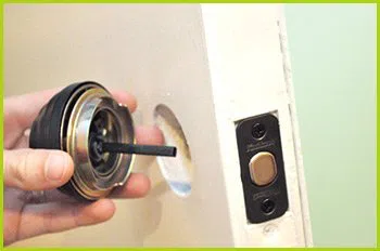 Expert Locksmith Services Cincinnati, OH 513-988-4098 - 12-changing-locks
