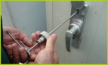 Expert Locksmith Services Cincinnati, OH 513-988-4098 Expert Locksmith Services Cincinnati, OH 513-988-4098 - 15-emergency-locksmiths