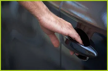 Expert Locksmith Services Cincinnati, OH 513-988-4098 - 8-opening-car-locks